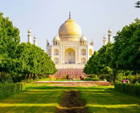 taj-mahal-guided-tour-benefits-cost-booking-tips