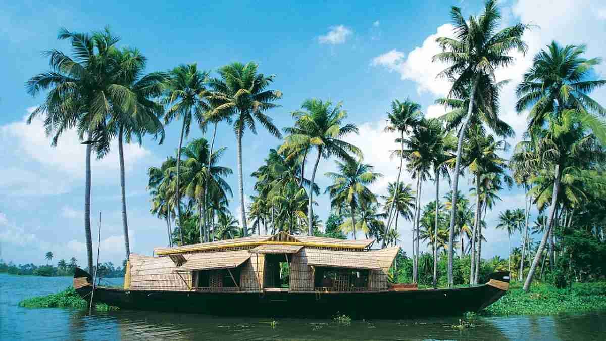 9 Days Kerala Tour: Best of Kerala Tour with Backwater