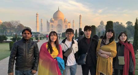 from-delhi-day-trip-to-taj-mahal-and-agra-fort-by-car